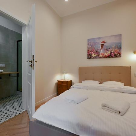 Rentplanet - Studio Plac Matejki Краків Екстер'єр фото